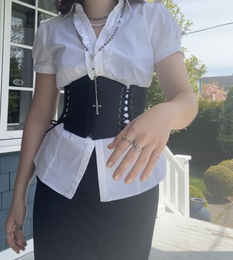 corset belt outfit Corset Belt Outfit, Belt Ideas, Belt Outfit, Corset Belt, Quick Saves