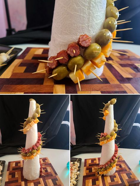 A 2 part image showing the first 3 rows of ingredients spiralling up the cone. Charcuterie Tree, Cheese Tree, Holiday Appetizers Christmas, Christmas Appetizer, Charcuterie Spread, Christmas Cones, Charcuterie Inspiration, Front Porch Christmas Decor Ideas, Porch Christmas Decor Ideas