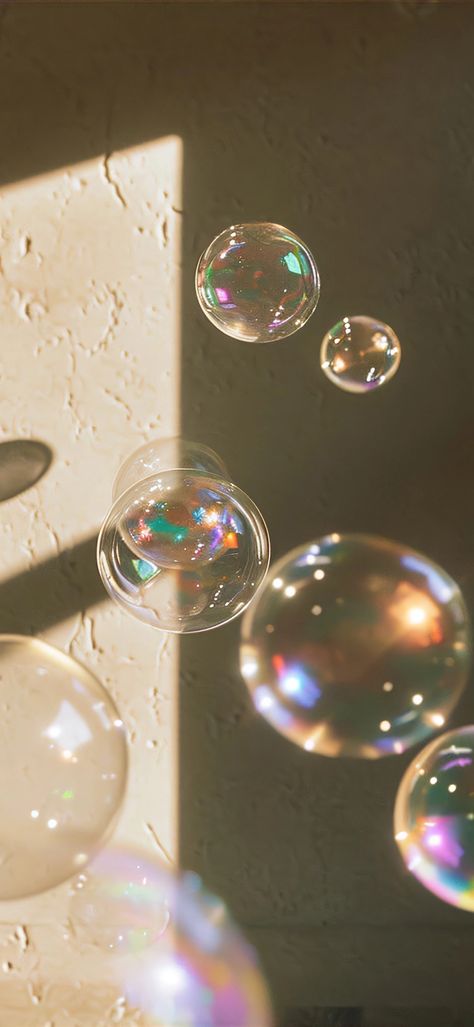 Save Screen Wallpaper, Widgets Photos Aesthetic, Cute Wallpapers Summer Vibes, Bubble Photography Ideas, Love Lockscreen Aesthetic, Imagenes Random Aesthetic, Joyous Aesthetic, Phone Screen Aesthetic, Aesthetic Bubbles