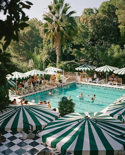 French Chateau Wedding, Pool Wedding, Chateau Wedding, French Chateau, European Summer, Travel Inspo, South Of France, Travel Aesthetic, Amalfi