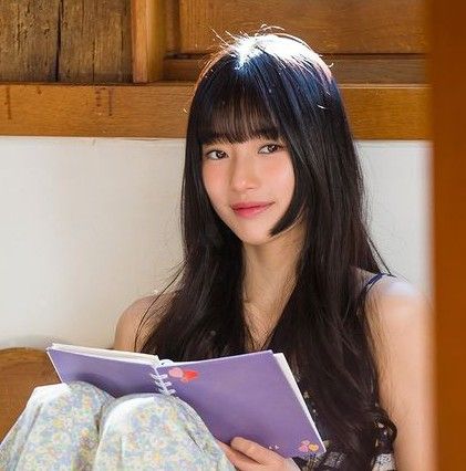 Lee Doona, Hair Inspiration Long, How To Cut Bangs, How To Style Bangs, Haircuts Straight Hair, Bae Suzy, Girl Day, Dream Hair, Girls Makeup