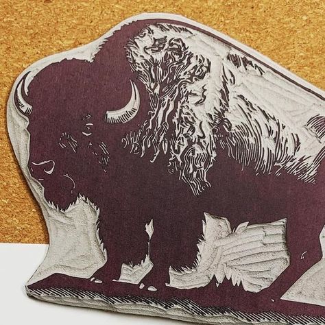 Mark Wilkinson on Instagram: "Last year’s bison print, inspired by our lengthy road trip to Yellowstone… . . . #bison #buffalo #yellowstone #yellowstonenationalpark #linocut #linocutprint #linoprint #printmaking #printmaker #linogravure #linograbado #linografia #linolschnitt #linoldruck #inkshedpress #art" Bison Aesthetic, Buffalo Sketch, Buffalo Illustration, Rodeo Ideas, Bison Photography, Bison Print, Etching Designs, Buffalo City, Bison Art