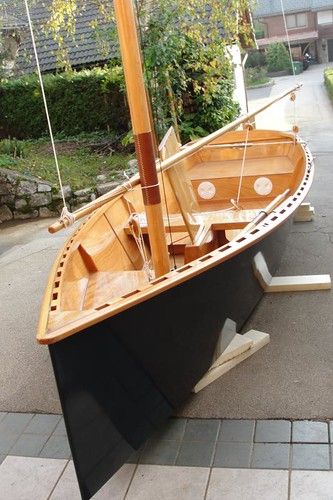 Goat island skiff Aleksander Bajt Slovenia | Michael Storer | Flickr Sailboat Plans, Plywood Boat, Sailing Dinghy, Make A Boat, Wooden Sailboat, Small Sailboats, Wooden Boat Building, Build Your Own Boat, Wooden Boat Plans