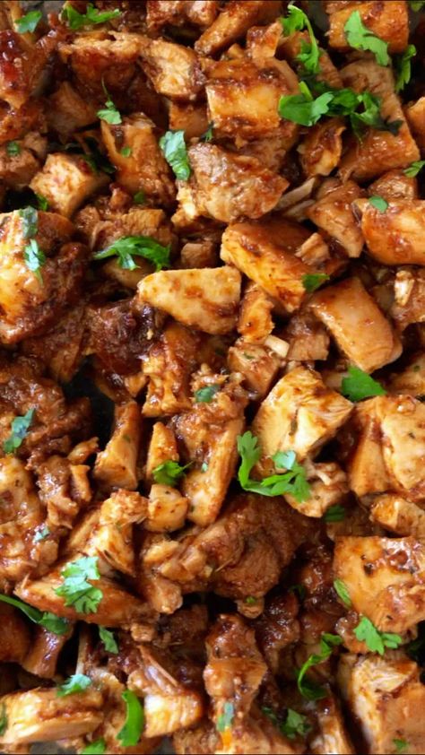 Chipotle Chicken Copycat | Moribyan Chipotle Chicken Copycat, Chipotle Copycat Recipes, Chipotle Recipes Chicken, Chipotle Recipes, Chipotle Chicken, The Chicken, Copycat Recipes, Om Nom, Chicken Dinner