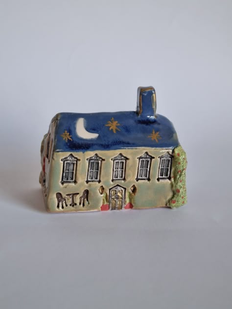 Ceramic miniature French house,handmade romantic miniature house with couple,Ceramic miniature house with Eiffel tower with moon and stars by NoxCeramicAtelier on Etsy Clay Mini House Diy, Miniature Clay Houses, Clay Crafts Air Dry Ideas Couple, Handmade Couple Gifts, Handmade Ceramic Gift Ideas, Ceramic Houses Pottery, Hand Building Pottery Ideas, Miniature Ceramics, Ceramic Miniatures