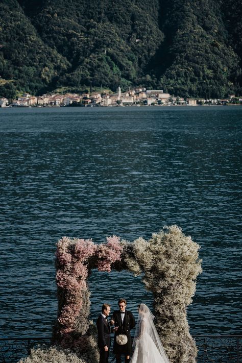 Cloud Arch, Officiate A Wedding, Floral Cloud, Wedding Slideshow, Como Wedding, Vogue Wedding, Lake Como Wedding, Wedding Gowns Mermaid, Gay Marriage