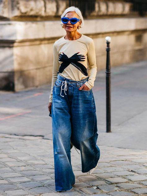 Denim Trends 2023, Trends Fall 2023, Denim Street Style, Jeans Street Style, Maxi Shirts, Trends 2023, White Denim Jeans, Double Denim, Jean Trends