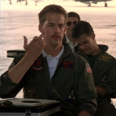 Goose Bradshaw, Tom Cruise Hot, Talk To Me Goose, Maverick And Goose, Jet Fighter Pilot, Miles Teller, Anthony Edwards, Fighter Pilot, Tom Cruise