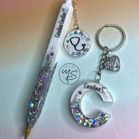 Epoxy Gifts, Alphabet Keychain, Resin Pen, Blue Rose Tattoos, Diy Resin Projects, Resin Ideas, Resin Projects, Resin Artwork, Glitter Pens