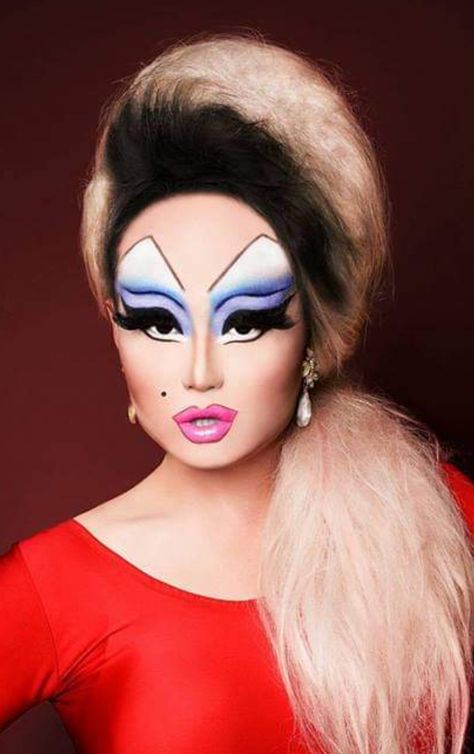 Kim Chi Drag, Little Mermaid Makeup, Drag Queen Makeup, Theatre Makeup, Kim Chi, 18th Century Clothing, Drag Makeup, Heavy Makeup, Queen Makeup