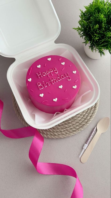 Birthday Ideas For Her, Funny Birthday Cakes, Mini Cakes Birthday, Bento Cake, Creative Birthday Cakes, Barbie Cake, Simple Birthday Cake, Cake Business, Pretty Birthday Cakes