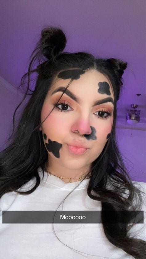 Cute Cow Makeup Halloween Easy, Animal Halloween Makeup Easy, Cow Print Face Paint, Womens Cow Costume, Simple Cow Makeup Halloween, Simple Animal Costumes, Cow Face Makeup, Cute Cow Makeup Halloween, Cow Costume Makeup