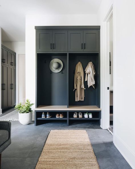 Black Mudroom, Black Shaker Cabinets, Transitional Laundry Room, Mudroom Cabinets, Black Backsplash, Black Floor Tiles, Mudroom Lockers, Mudroom Design, Shoe Shelves