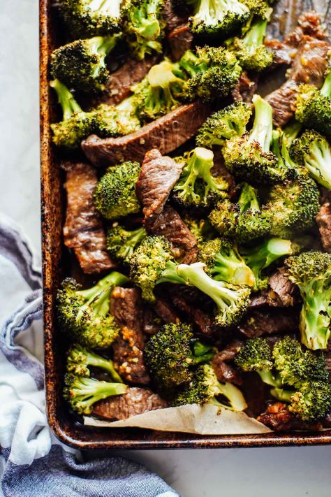 Healthy Beef And Broccoli, Broccoli Recipes Healthy, Beef And Broccoli Recipe, Steak And Broccoli, Easy Beef And Broccoli, Ginger Beef, Sheet Pan Suppers, Pan Recipe, Healthy Beef