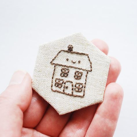 tiny house embroidery pattern // wild olive Embroidered House, Hexie Quilts Patterns, Wild Olive, Hexie Quilt, Hand Embroidery Projects, Hexagon Quilt, Paper Piecing Quilts, Foundation Paper Piecing, Silk Ribbon Embroidery