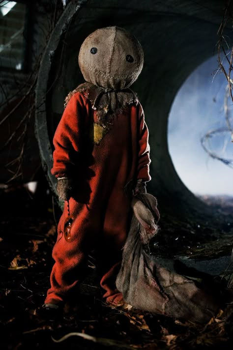 Trick r Treat Sam 10 16 13 BREAKING: Trick r Treat 2 Is Happening!!! Trick Or Treat Movie, Sam Trick Or Treat, Sam Trick R Treat, Trick R Treat, Spirit Of Halloween, Best Horrors, Love Halloween, Halloween Props, Classic Horror