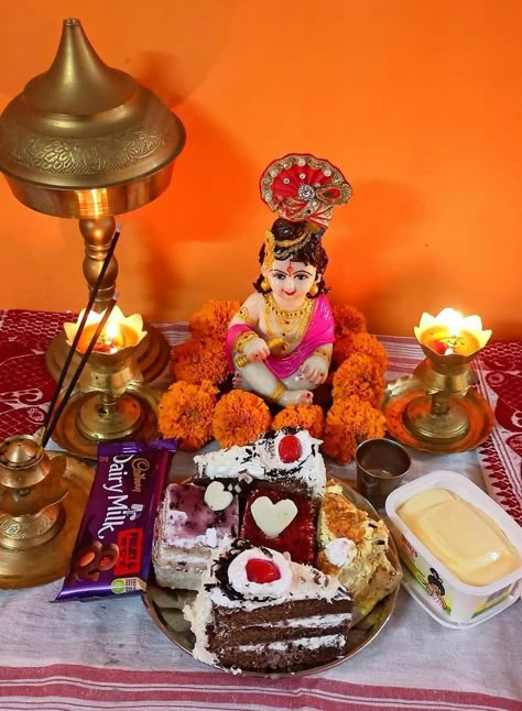 Decoration Theme Ideas, Navratri Pooja, Gauri Ganpati, Happy Birthday Chocolate Cake, Happy Birthday Chocolate, Birthday Chocolate Cake, Puja Decoration, Puja Ghar, Puja Decor