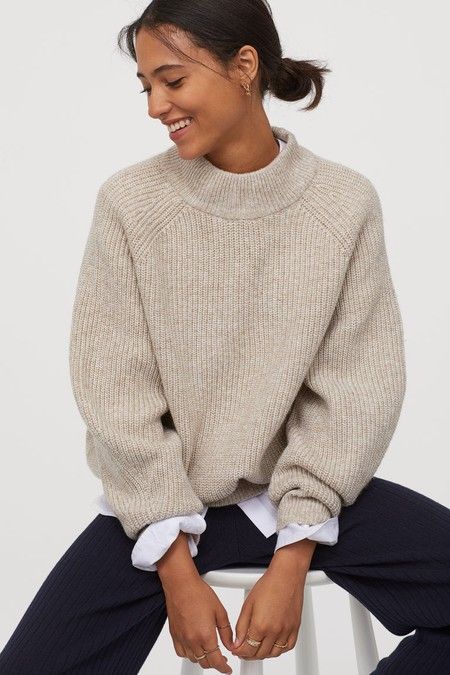 Look Zara, Knitted Turtleneck, Turtleneck Jumper, Mock Turtleneck Sweater, Beige Outfit, Looks Street Style, Outfit Look, Women Sweater, Ribbed Knit Sweater