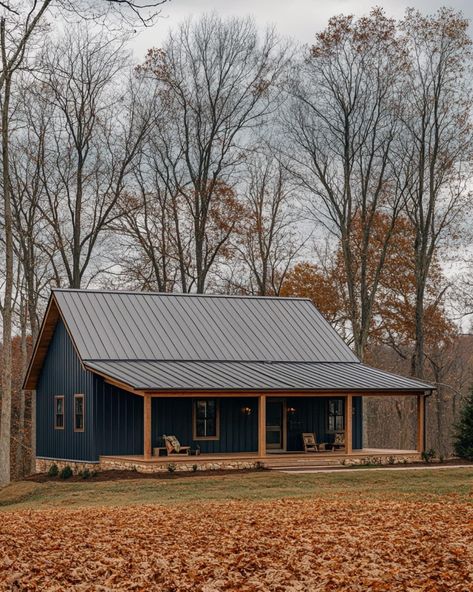 Simple Barndominium, Small Rustic House, Small House Blueprints, Small Cottage Homes, Shed To Tiny House, Barn Style House Plans, Modern Barn House, Countryside House, Shed Homes