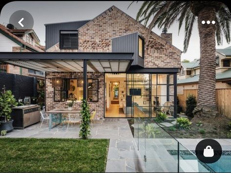 Modern Brick House Exterior, Clinker Brick House, Palm Tree House, Red Brick House Exterior, Brick Extension, Modern Brick House, Clinker Brick, House Contemporary, Australia House