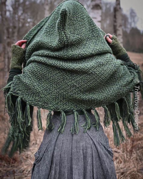 Hello! The handwoven hooded shawl in forest green shades is back in stock. 🌲 Link in bio @trolltovadesign . Model, photo, mittens and shawl: Me @trolltovadesign Necklace: @karendixon5920 Dress: Old Etsy store. Belt: a piece of fabric and a thrifted necklace. . . . . . #witchofthewoods #cottagecore #darkmori #stregafashion #fae #forestgirl Knit Hood Pattern, Forest Witch Aesthetic Fashion, Forest Witch Outfit, Forest Outfit, Shawl Ideas, Hooded Shawl, Shawl Outfit, Forest Clothes, Strega Fashion