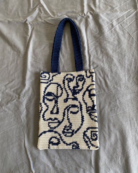 Crochet Alpha Pattern, Stitch Beads, Tote Bag Crochet, Spring Dresses Casual, Crochet Bedspread, Crochet Inspo, Alpha Pattern, Bag Crochet, Alpha Patterns