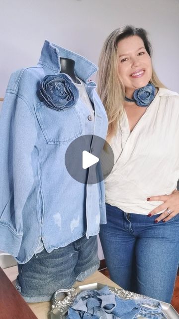 Jeans Tutorial, Burled Wood Furniture, Stairs Makeover, Looks Jeans, Jeans Claro, Handmade Flowers Fabric, Denim Handbags, Denim Ideas, Woodworking Videos