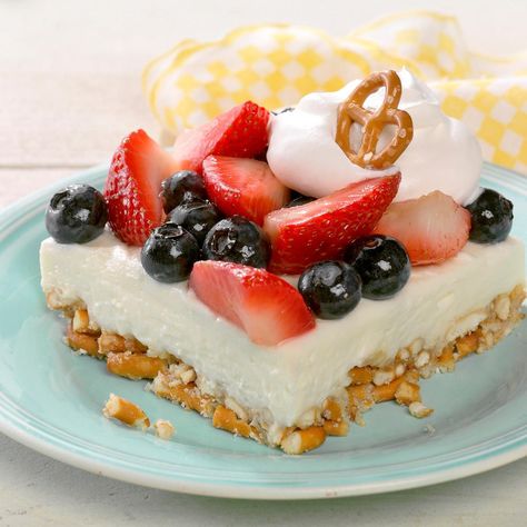 If you're asked to bring dessert to a summer potluck, this is the perfect recipe. It can be made ahead and you don't have to heat up the oven. Don't plan on leftovers! —Taste of Home Test Kitchen Berry Pretzel Dessert, Pretzel Fluff Dessert, Pretzel Dessert Recipes, Pretzel Fluff, Pretzel Dessert, Strawberry Pretzel Dessert, Icebox Cakes, Pretzel Desserts, Fruit Ideas