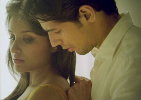 Sidharth Malhotra Hasee Toh Phasee, Hasee Toh Phasee Aesthetic, Hasee Toh Phasee, Bollywood Aesthetics, Comfort Movie, Vintage Bollywood Aesthetic, Sidharth Malhotra, Desi Love, Pak Drama