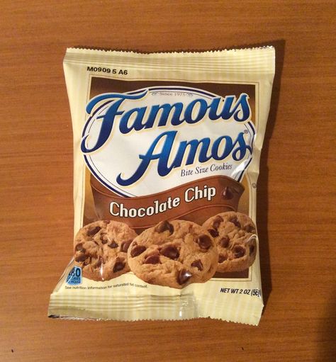 Famous Amos Cookie Recipe, No Bake Cookies Recipe Peanut Butter, Famous Amos Cookies, Famous Amos, Bite Size Cookies, Hannah Rose, Art Biz, Baking Recipes Cookies, Cookie Bags