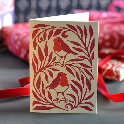 Instagram Robin Christmas Card, Lino Print Cards, Robin Linocut, Block Print Christmas, Lino Inspiration, Analog Graphic, Cambridge Imprint, Linocut Ideas, Printmaking Projects