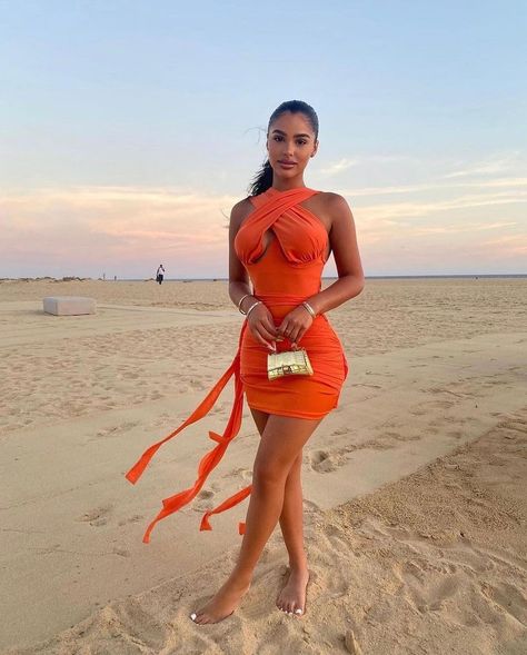 ZARA MAGAZINE’s Instagram photo: “A look ✨😍😍 @amayacolonn 📸 • Follow @zara__magazine for more and tag #zara__magazine 💕 • #rebelgal #wissk7 #questionlook #prettylittlething…” Vacay Fits, Birthday Club Outfit, Amaya Colon, Vestidos Retro, Orange Mini Dress, Club Outfits For Women, Sunset Lover, Sleeveless Bodycon Dress, Costume Intero