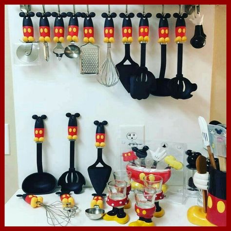 Dollar Store Crafter: Mickey Mouse Kitchen Utensils Disney Home Kitchen, Cozinha Do Mickey Mouse, Mickey Mouse Room, Disney House Ideas, Mickey Mouse House, Casa Disney, Disney Kitchen Decor, Mickey Kitchen, Mickey Mouse Kitchen