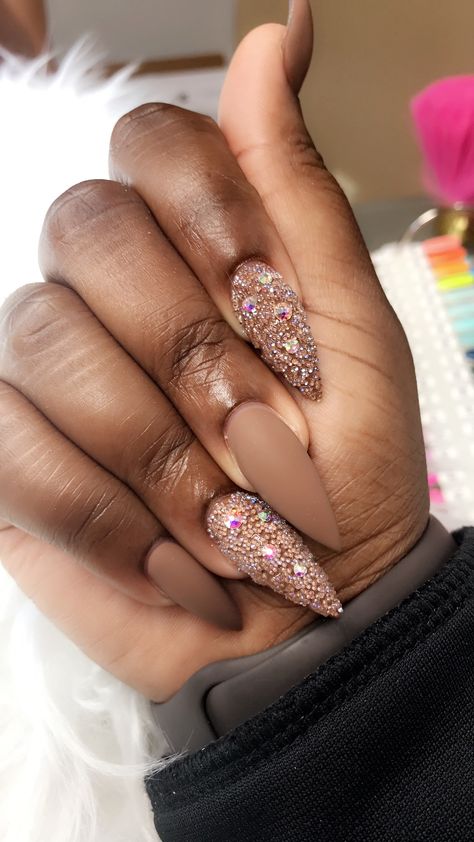 Shiny Nails Designs, Long Stiletto Nails, Stiletto Nails Designs, Her Nails, Nail Swag, Glam Nails, Coffin Nails Designs, Fancy Nails, Dope Nails