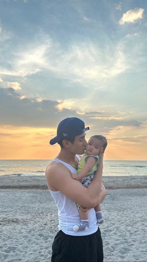 Brent Manalo, Baby Brent, Teen Celebrities, Aesthetic Guys, Family Goals, Boyfriend Pictures, Celebrities, Kos