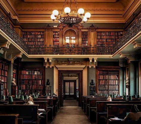 Slytherin Gang, Old School Aesthetic, Study In London, Private Library, Gothic Buildings, Beautiful Library, Flight Booking, Art Library, Beautiful London