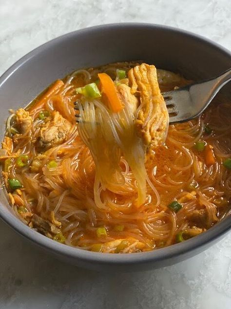 Chicken Sotanghon Soup Recipe, Chicken Sotanghon, Chicken Sotanghon Soup, Filipino Soup, Chewy Noodles, Cellophane Noodles, Types Of Noodles, Vermicelli Noodles, Glass Noodles