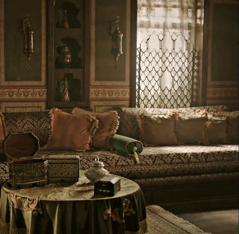 Middle Eastern Decor, Empire Ottoman, Ottoman Decor, Ottoman Empire, Chaise Lounge, Interior Architecture, Sectional Couch, Room Design, Ottoman