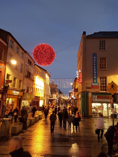 The streets of Cork Ireland during Christmas! Cork Ireland Aesthetic, Manifest 2024, Christmas In Ireland, Ireland Aesthetic, Crows Nest, Cork City, Adventure Landscape, Crow's Nest, Cork Ireland