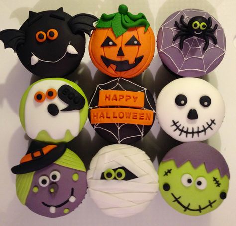 Halloween cupcakes Halloween Birthday Cupcakes For Kids, Halloween Fondant Cupcakes, Halloween Theme Cupcakes, Cupcakes Para Halloween, Halloween Themed Cupcakes, Diy Halloween Cupcakes, Halloween Cupcakes Ideas, Halloween Cupcake Cake, Halloween Cupcake Ideas