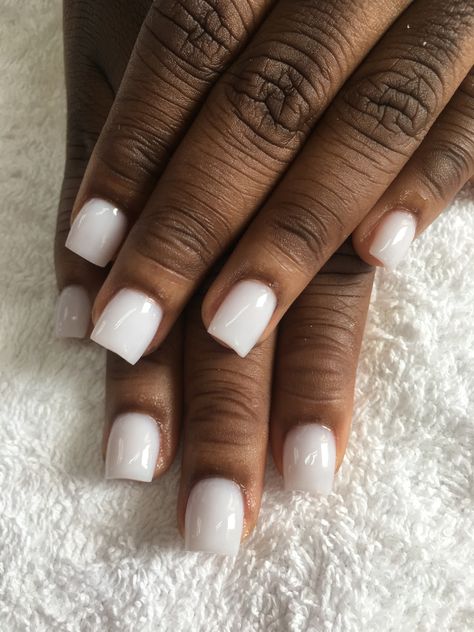 White Press On Nails Short, White Baddie Nails Short, Cream White Nails Gel, Short Cream Nails, White Nails On Black Women, White Nails Black Women, White Shirt Nails, Cream White Nails, Short White Nails