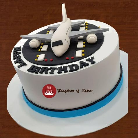 Aviation Birthday Cake, Aviation Themed Cake, Aviation Birthday Theme, Pilot Theme Cake, Airplane Cupcakes, Airplane Cake, Aviation Theme, Special Birthday Cakes, Airplane Theme