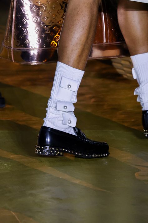 Outfit With Pearls, French Luxury Brands, Chanel Runway, Birthday Fits, Sock Outfits, Mens Editorial, Formal Shoes For Men, Spring Summer 2024, Louis Vuitton Men