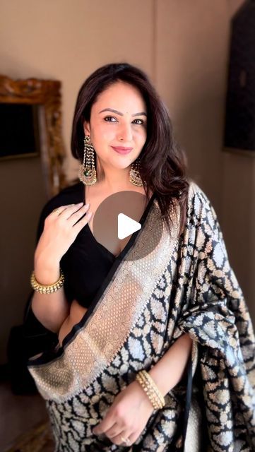 Black Banarasi Saree, Black Magic Woman, Wedding Saree Indian, Black Saree, Banarasi Saree, Jewellery Accessories, Saree Look, Banarasi Sarees, Saree Styles