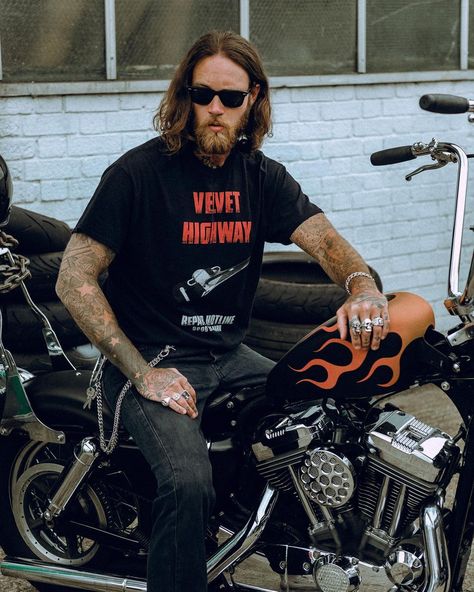 Midland Style, Billy Huxley, Biker Photos, Bad Boy Style, Biker Lifestyle, Badass Aesthetic, Chopper Motorcycle, Men Haircut, Stylish Men Casual