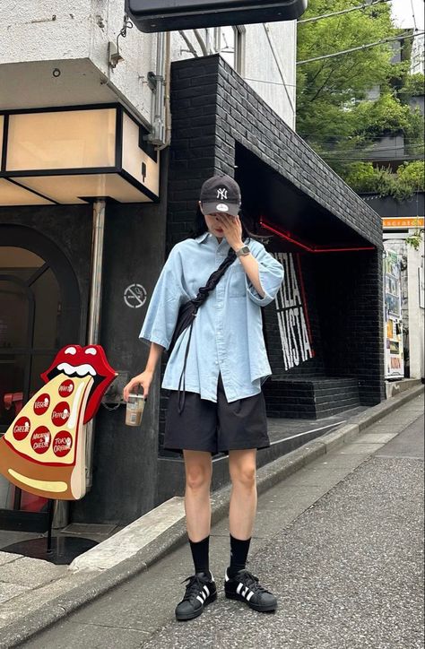 Japanese Ootd Street Style, Japan Summer Fashion Street Style, Dad Core Fashion, Summer Japanese Outfits, Japan Summer Outfit, Boyish Outfits, Boyish Style, Asian Streetwear, Adidas Outfit