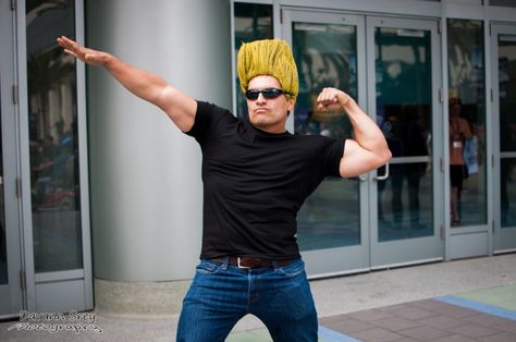 Johnny Bravo by metalslimer.deviantart.com on @deviantART Miss Frizzle, Cosplay Ideas Women, Johnny Bravo, Cartoon Cosplay, Fan Pulls, Homemade Costumes, Classic Cartoon Characters, Period Costumes, Amazing Cosplay