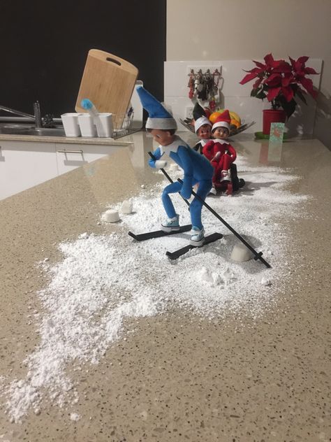 Elf On The Shelf, Skiing, Elf