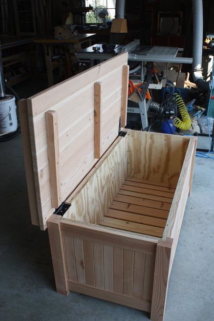 10 DIY Storage Chest Projects | Page 4 of 11 | Sand Between My Piggies- Beach Vacations and Travel - all things Beach Diy Bank, Outdoor Storage Bench, Diy Storage Bench, Work Diy, Diy Bench, Diy Holz, Woodworking Bench, Storage Diy, Wood Storage