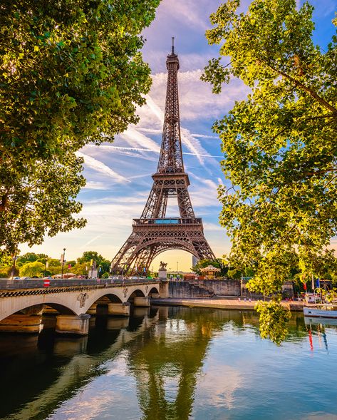 France Background, Torre Eiffel Paris, Eiffel Tower Photography, River Seine, Paris Tour Eiffel, Paris Itinerary, Paris Wallpaper, Powerpoint Slides, Paris Pictures